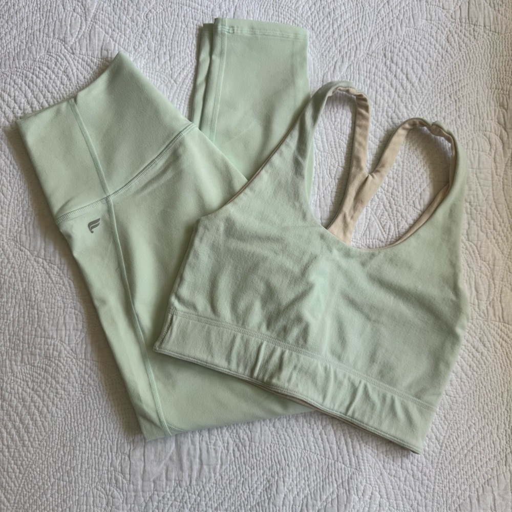 Fabletics Powerhold Leggings & Sports Bra Bundle - Mint - S